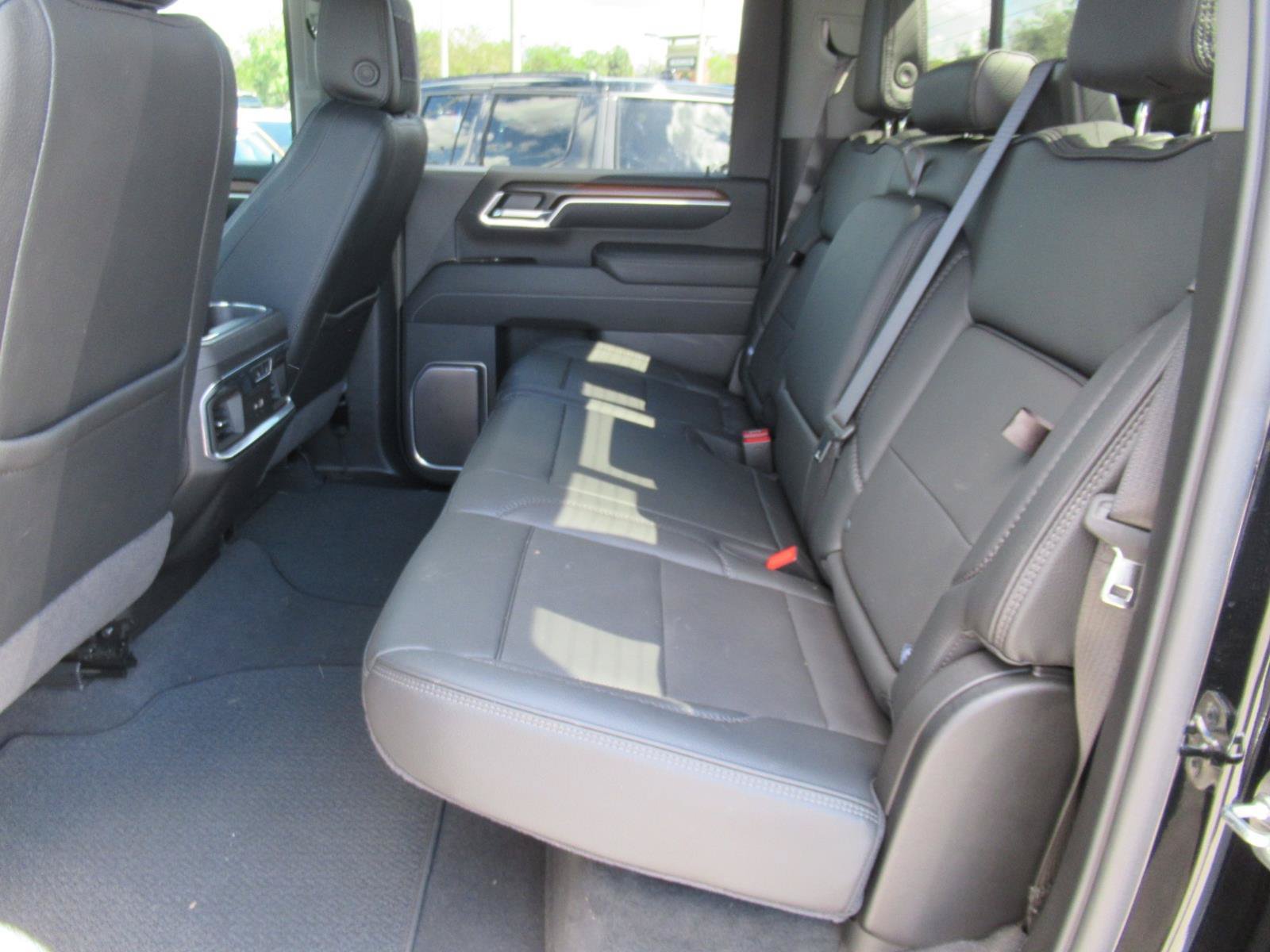 Used 2026 GMC Sierra 2500 Denali w/ Denali Reserve Package AWD/4WD image 40