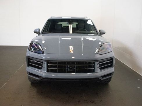 Certified 2024 Porsche Cayenne AWD/4WD image 7