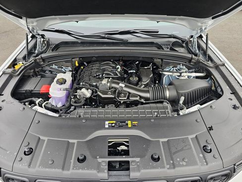 New 2025 Jeep Grand Cherokee L Altitude image 9