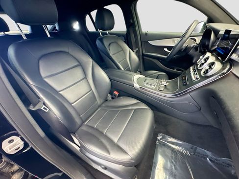 Used 2021 Mercedes-Benz GLC 300 4MATIC Coupe image 16