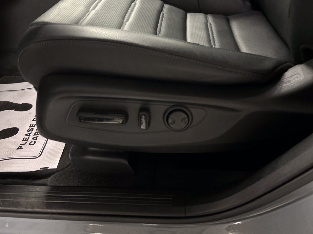 Used 2026 Honda CR-V EX-L image 11