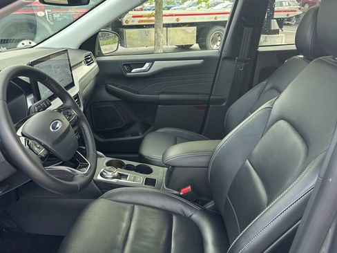 Used 2024 Ford Escape Platinum AWD/4WD image 14