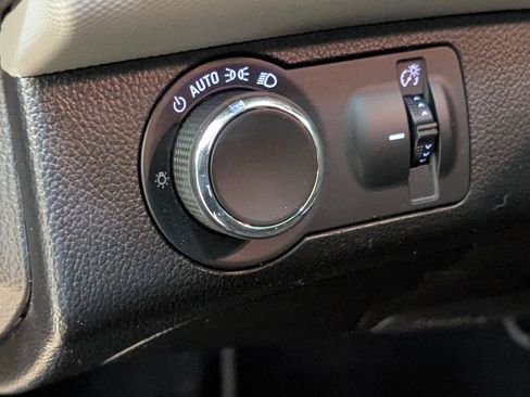 Used 2019 Chevrolet Sonic LT image 25