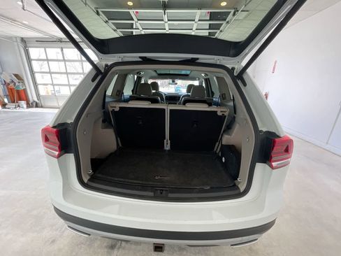 Used 2019 Volkswagen Atlas SE w/ Panoramic Sunroof Package image 24