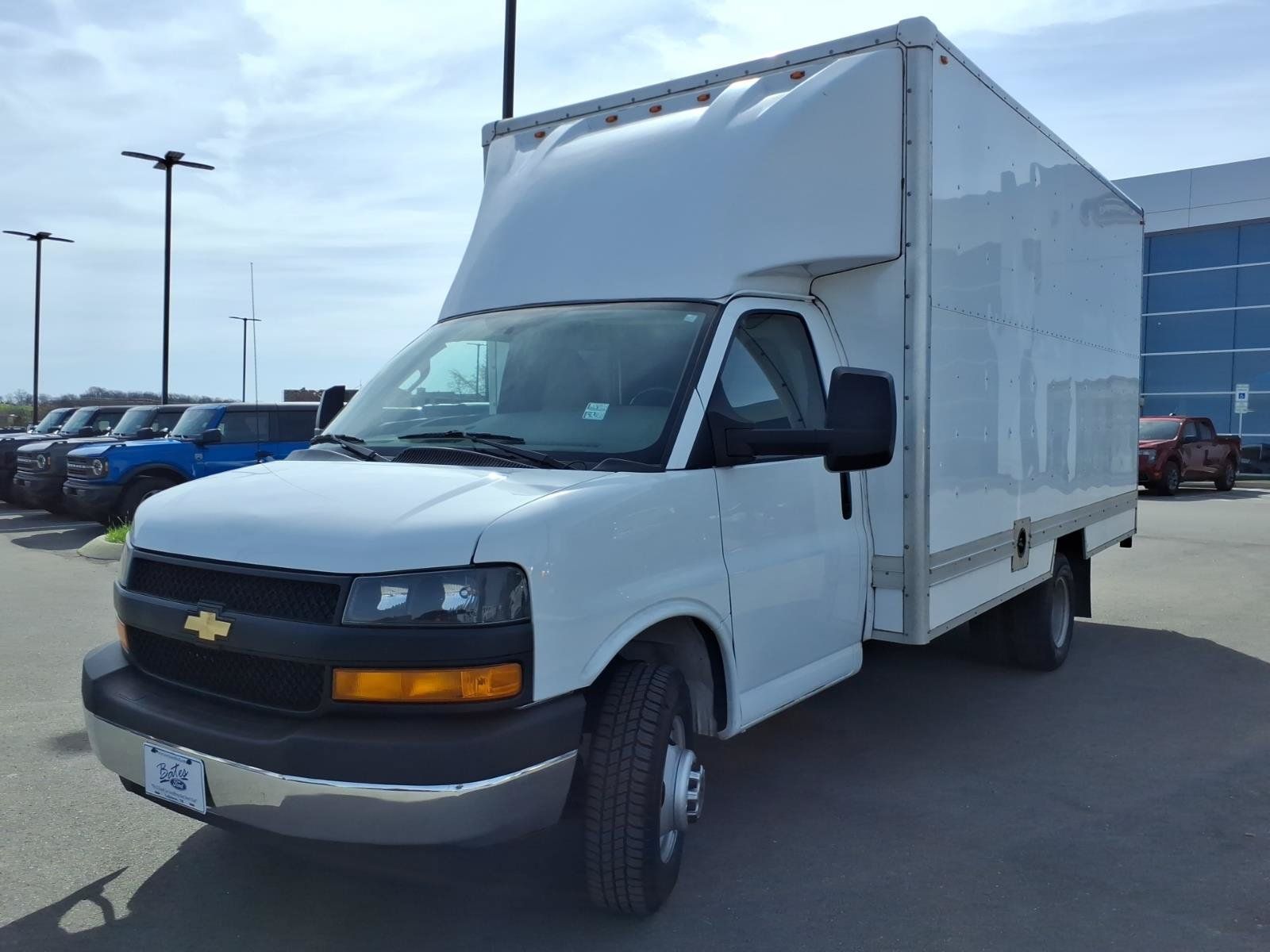 Used 2022 Chevrolet Express 3500 w/ Power Convenience Package RWD image 7