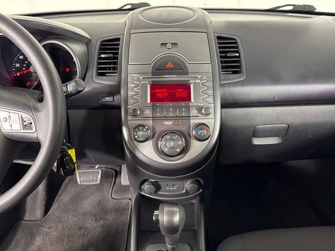 Used 2010 Kia Soul + FWD image 27