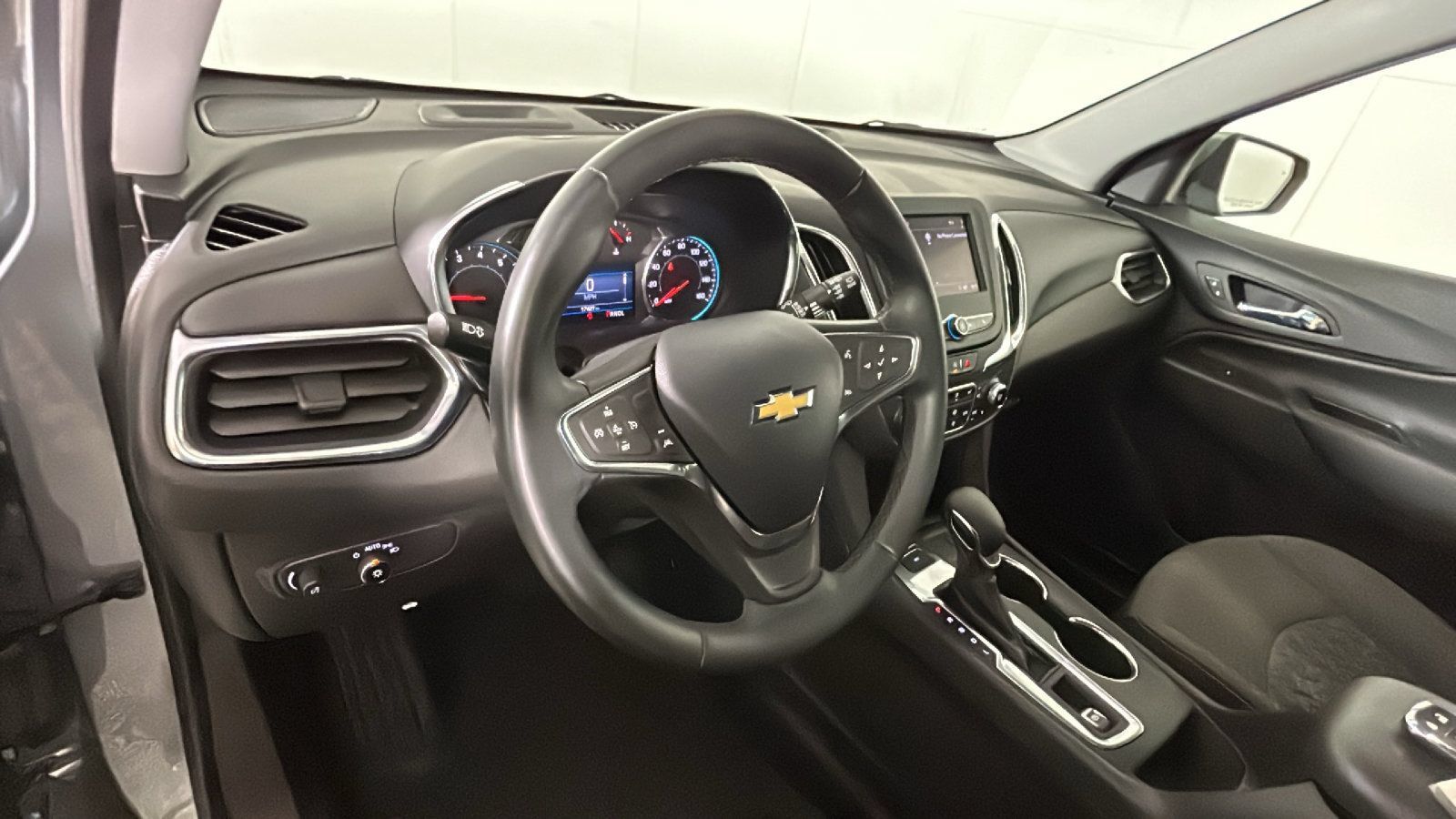 Used 2024 Chevrolet Equinox LT w/ LPO, Floor Liner Package AWD/4WD image 16