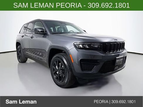 New 2025 Jeep Grand Cherokee Altitude image 1