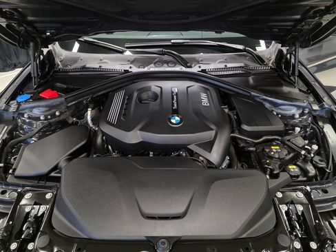 Used 2018 BMW 330i Sedan w/ Convenience Package RWD image 4
