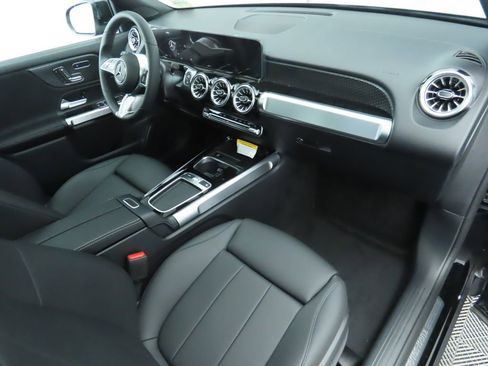 Certified 2025 Mercedes-Benz GLB 250 GLB 250 image 17