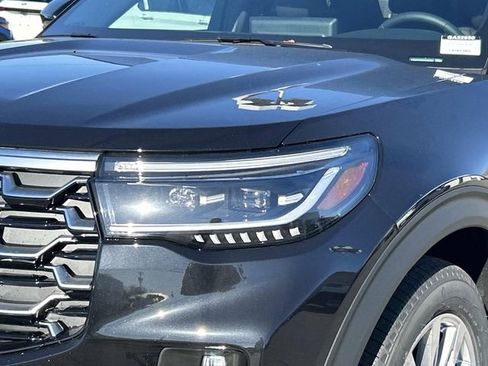 New 2026 Ford Explorer Platinum image 9