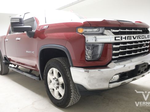 Used 2020 Chevrolet Silverado 2500 LTZ w/ LTZ Premium Package AWD/4WD image 6