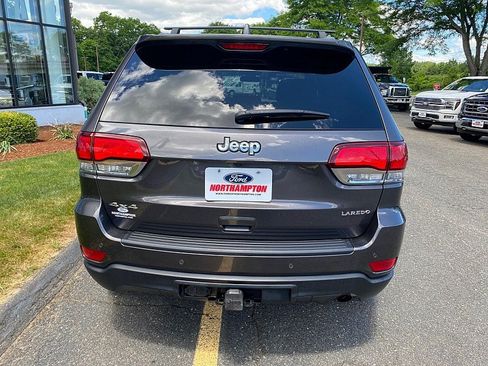 Used 2021 Jeep Grand Cherokee Laredo AWD/4WD image 8