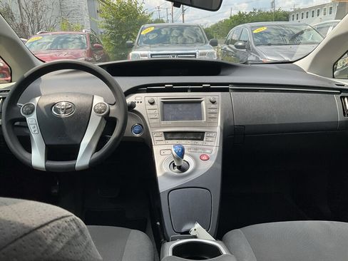 Used 2013 Toyota Prius Three w/ Solar Roof Pkg FWD image 13