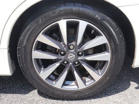 Used 2016 Nissan Altima 2.5 SL w/ 2.5 Technology w/LED Package FWD image 35