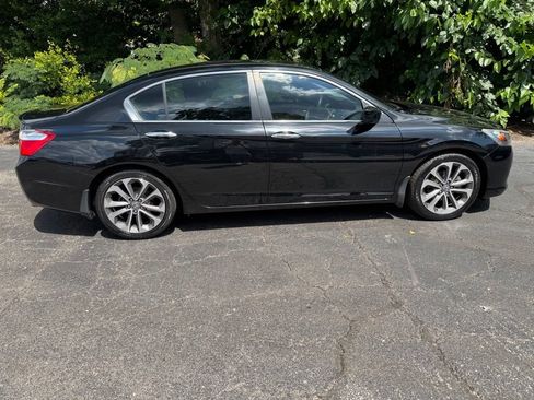 Used 2015 Honda Accord Sport image 20