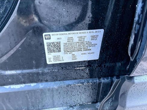 Used 2024 Chevrolet Equinox LT w/ LPO, Floor Liner Package FWD image 4