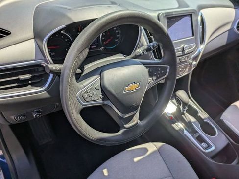 Used 2022 Chevrolet Equinox LT FWD image 14