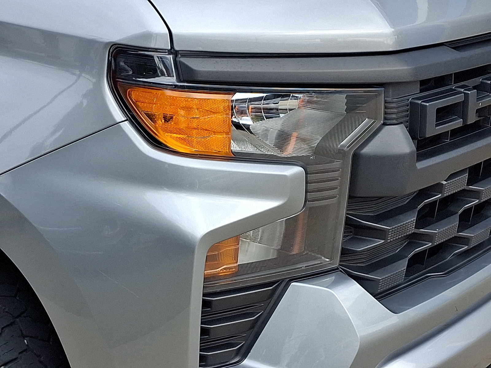 Used 2023 Chevrolet Silverado 1500 Custom AWD/4WD image 9