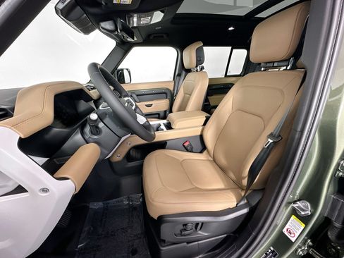 New 2026 Land Rover Defender 110 X-Dynamic SE AWD/4WD image 19