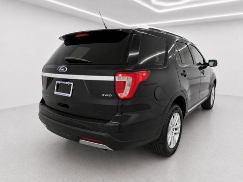 Used 2019 Ford Explorer XLT w/ Equipment Group 202A AWD/4WD image 3