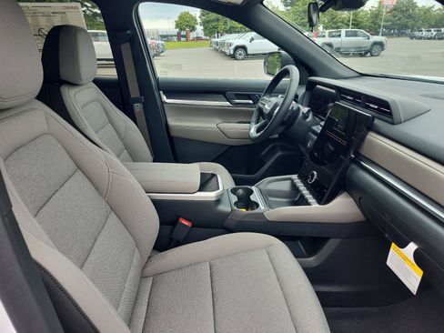 New 2026 GMC Terrain Elevation FWD image 6
