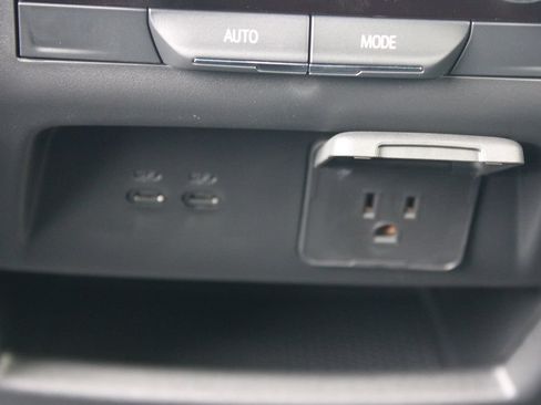 New 2027 Chevrolet Traverse LT w/ Driver Confidence Package FWD image 28