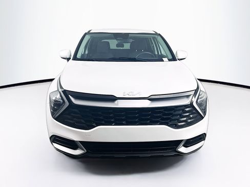 Used 2024 Kia Sportage LX image 2