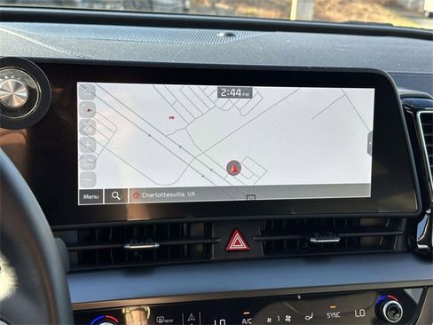 Used 2024 Kia Sportage EX image 9