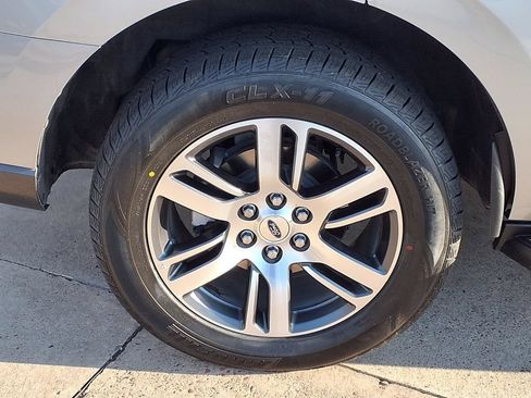 Used 2024 Ford Expedition XLT RWD image 10