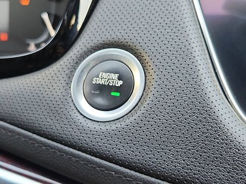 Used 2019 Cadillac XT5 Luxury FWD image 28