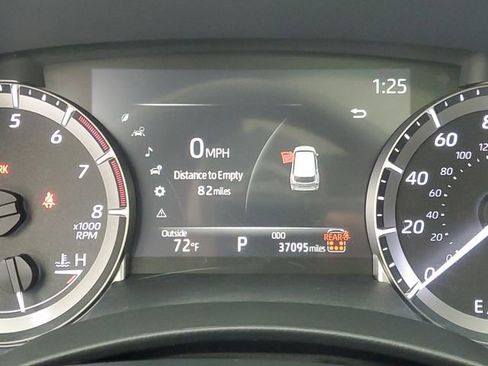 Used 2024 Toyota Highlander XSE FWD image 27