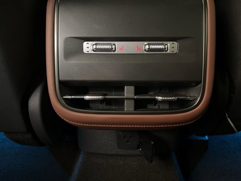 New 2026 Lincoln Nautilus Reserve w/ Jet Appearance Package image 37