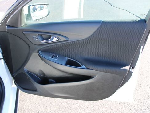 Used 2024 Chevrolet Malibu LT image 22