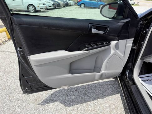 Used 2013 Toyota Camry LE FWD image 21