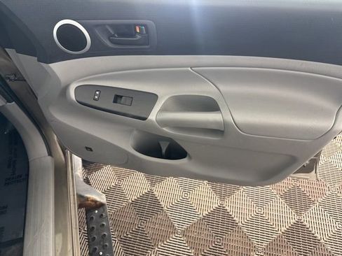 Used 2013 Toyota Tacoma 4x4 Double Cab image 21