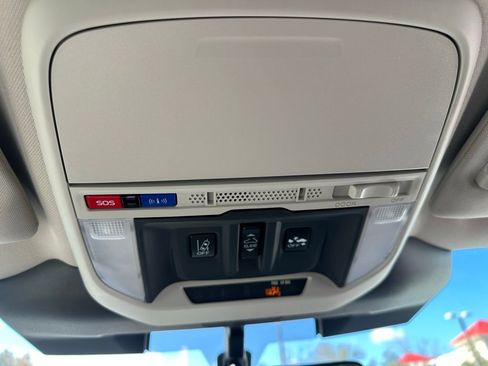 Used 2024 Subaru Forester Touring w/ POP Package 3 image 32