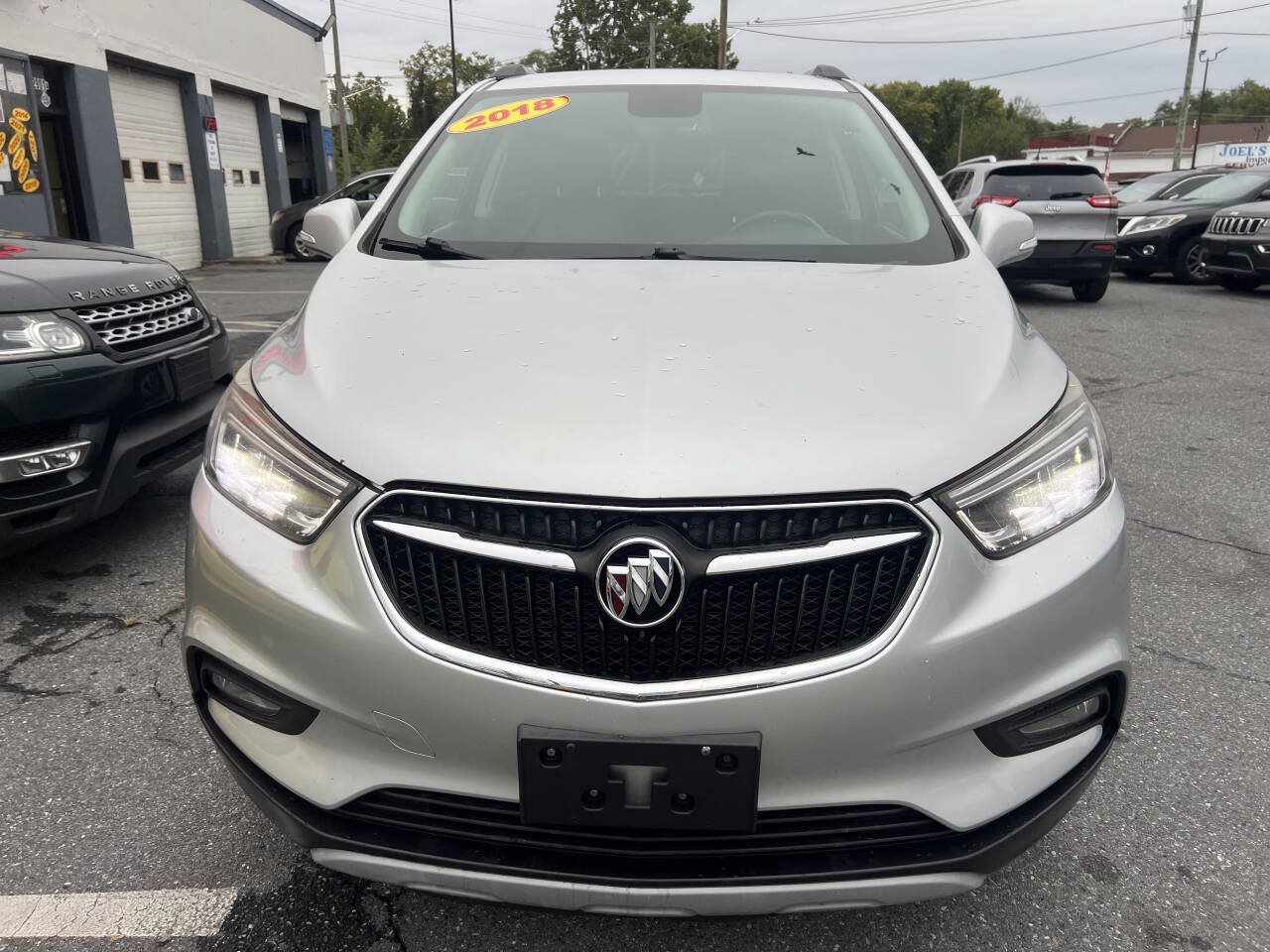 Used 2018 Buick Encore Essence AWD/4WD image 2