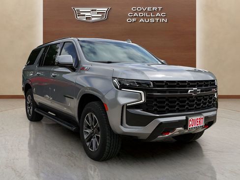 Used 2023 Chevrolet Suburban Z71 w/ Luxury Package AWD/4WD image 6