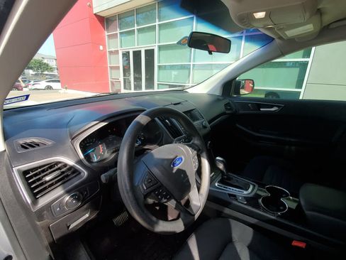 Used 2017 Ford Edge SE FWD image 13