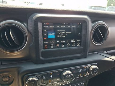 Used 2022 Jeep Wrangler Unlimited Sport AWD/4WD image 17