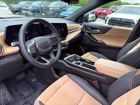 Used 2025 Chevrolet Equinox ACTIV AWD/4WD image 14