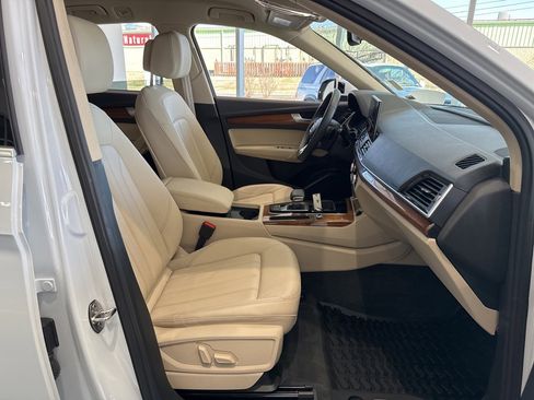 Used 2024 Audi Q5 2.0T Premium w/ Convenience Package image 49