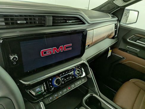 New 2026 GMC Sierra 1500 Denali Ultimate w/ LPO, Black Badging Package AWD/4WD image 21