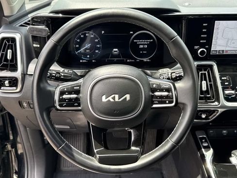 Used 2023 Kia Sorento SX FWD image 19