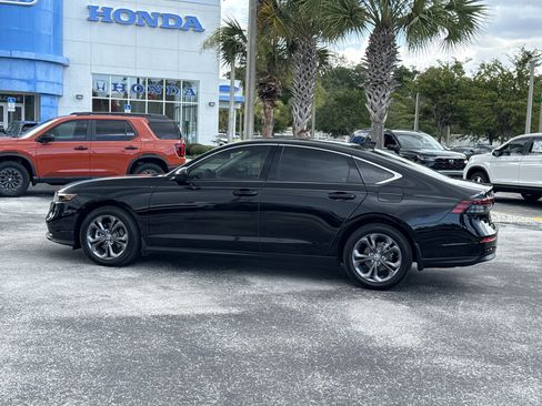 Certified 2023 Honda Accord EX image 11