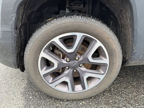 Used 2016 Jeep Renegade Latitude image 23