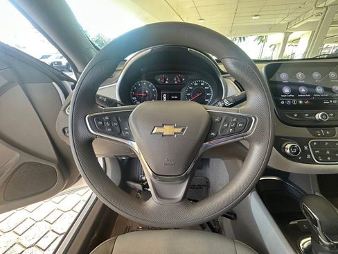 Used 2025 Chevrolet Malibu LT image 15