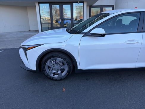 New 2025 Kia K4 LX image 11