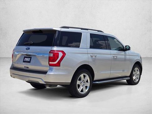 Used 2019 Ford Expedition XLT w/ Equipment Group 202A RWD image 5